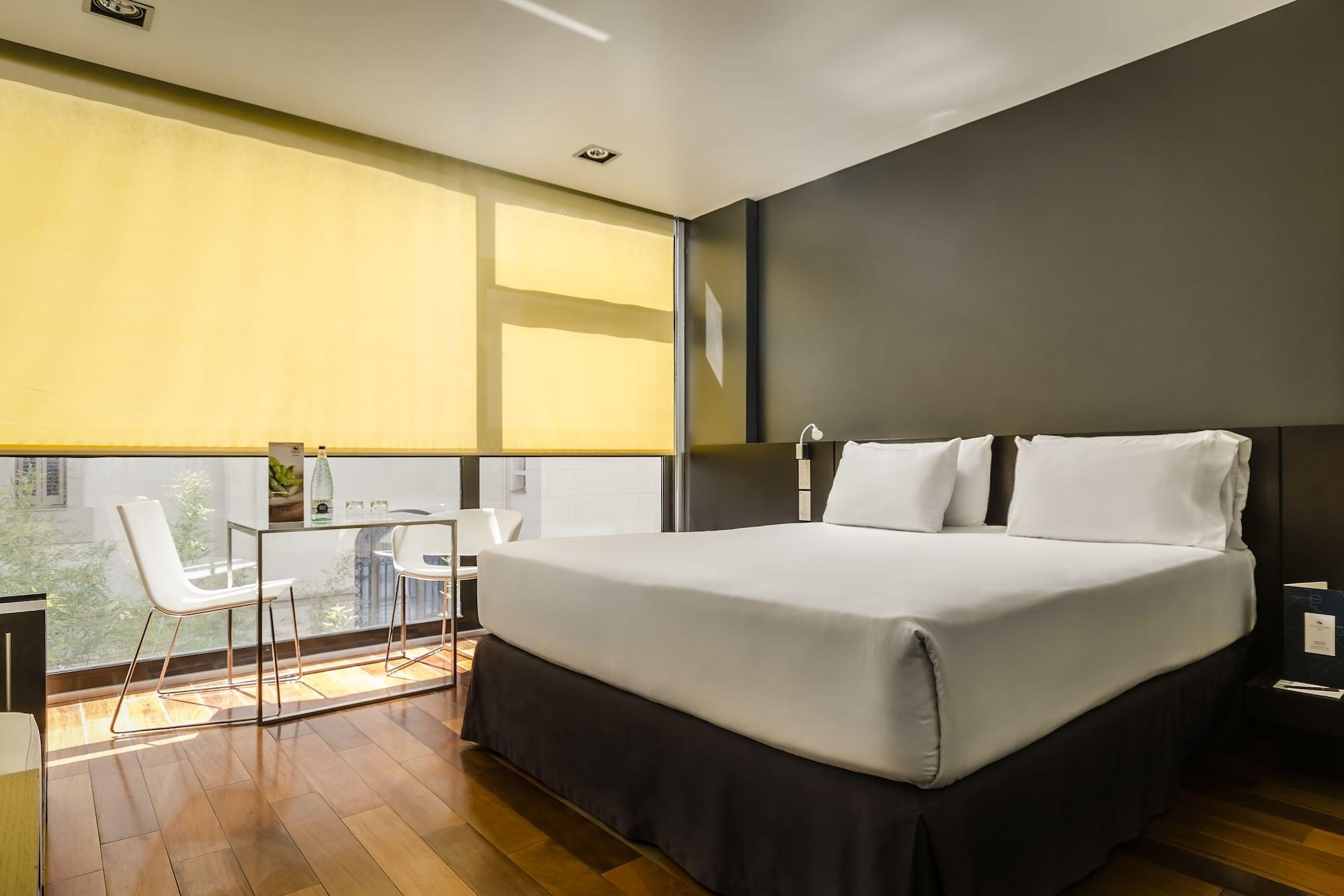 Ikonik Angli Hotel Barcelona Luaran gambar